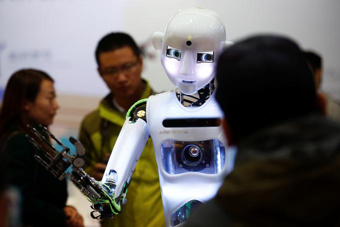 Tistih s posebnimi znanji roboti ne bodo ogrozili. | Foto: Reuters