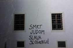 Vandali s sovražnimi grafiti nad mariborsko sinagogo