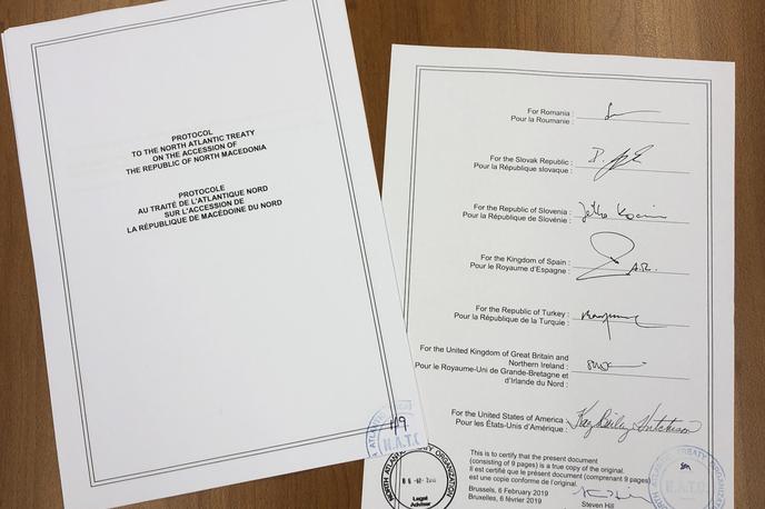 ratifikacija Makedonija Nato Državni zbor | Slovenija je kot druga članica Nata po Grčiji ratificirala protokol. Zakon bo začel veljati 15. dan po objavi v uradnem listu. | Foto Državni zbor