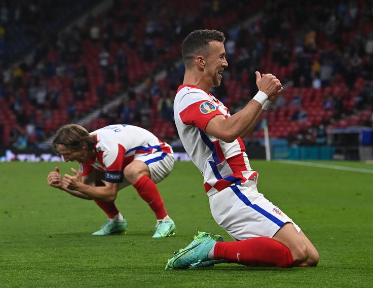 Bi lahko Ivan Perišić in Luka Modrić nadaljevala reprezentančno zgodbo? 37-letni Dalmatinec iz Omiša je že izrazil željo, da bi nosil dres tudi v prihodnje. | Foto: Reuters