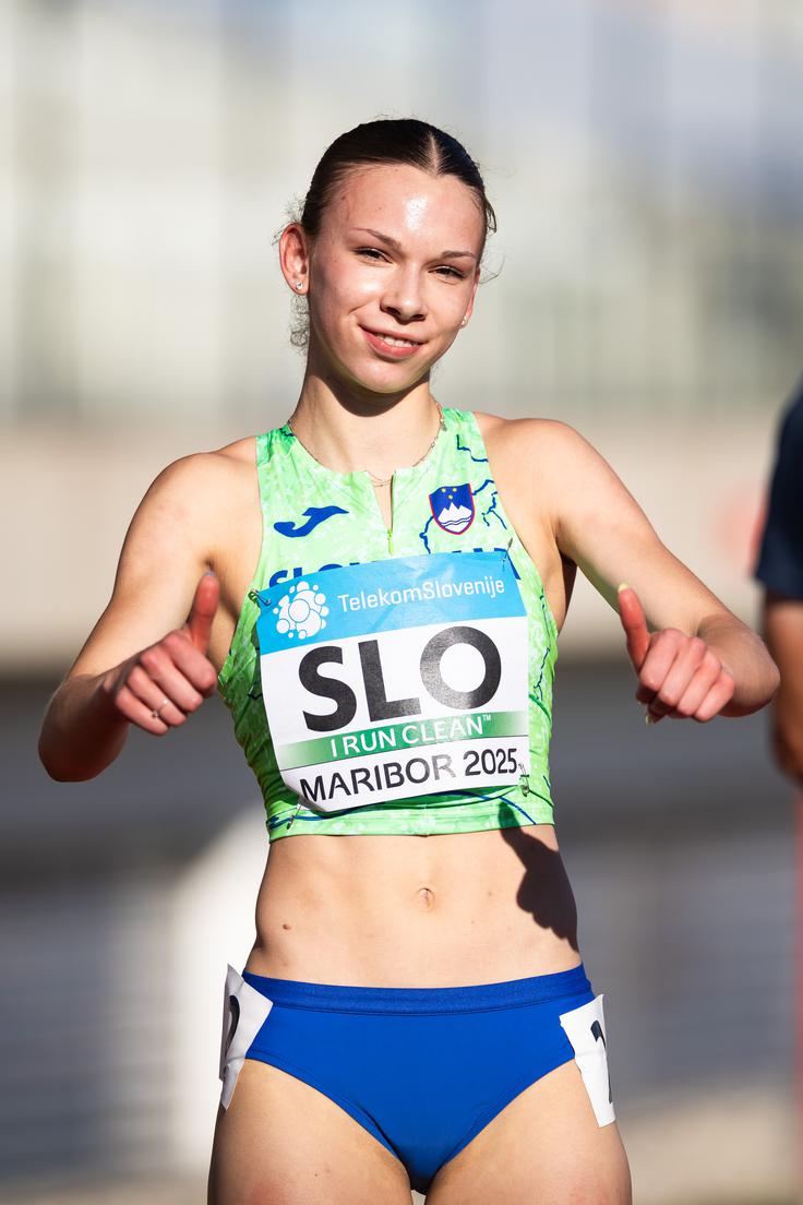 Živa Remic je zabeležila najboljši čas v zgodovini med mlajšimi mladinkami v Evropi v dvorani. | Foto: Jure Banfi