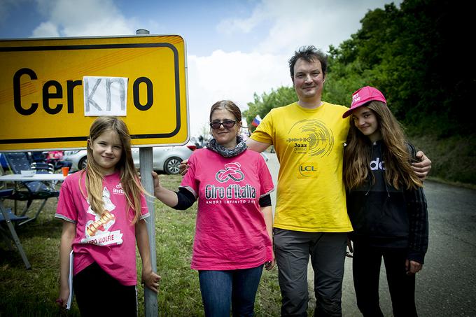 Družina Kerčmar se je na ogled Gira pripeljala iz Cerknega. | Foto: Ana Kovač