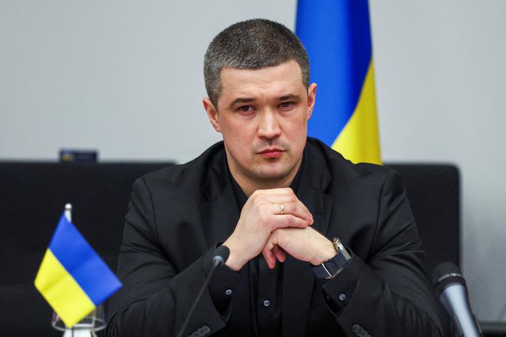 Mihajlo Fedorov, ki je vodil ministrstvo obrambo od januarja letos do svojega odhoda julija letos, je zelo priljubljen med številnimi vojaki. | Foto: Reuters