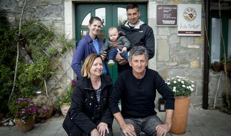 Družina, ki je v Goriška brda pripeljala prve turiste