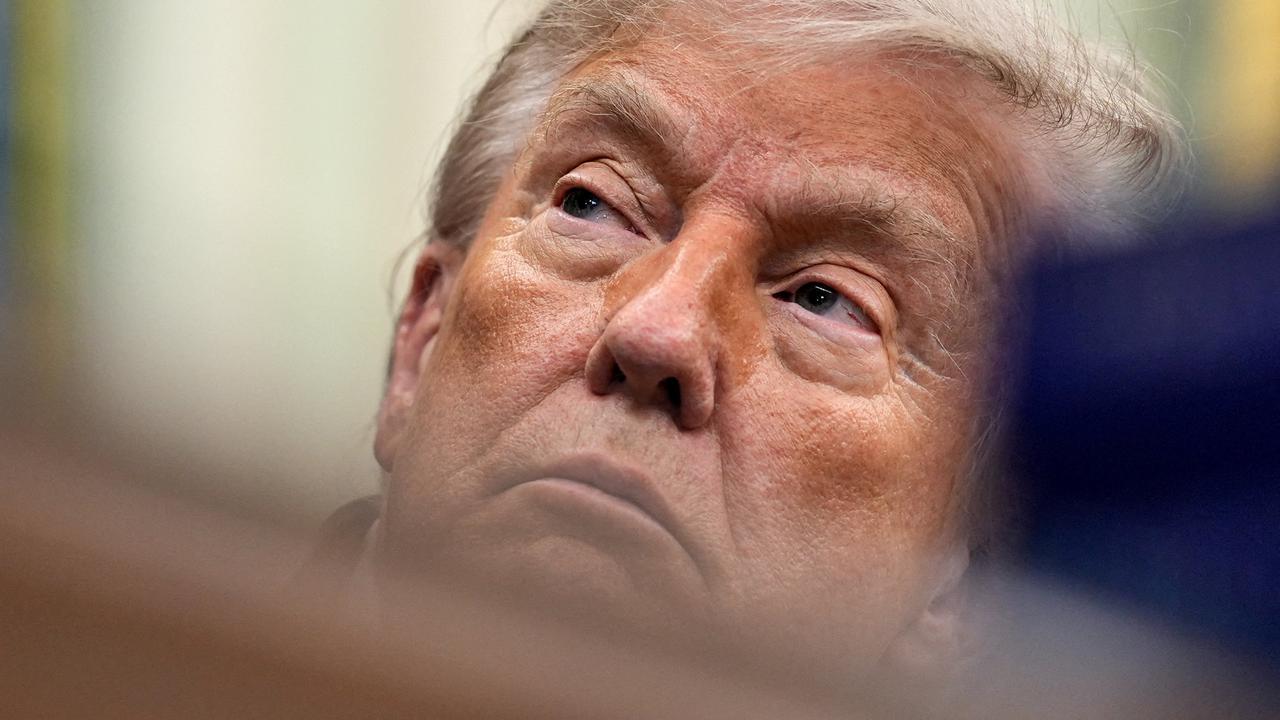 Donald Trump naj bi bil besen kot ris. Bo storil nekaj nepredstavljivega?