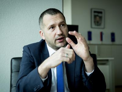 Dovos podjetjem ponuja kapitalsko partnerstvo