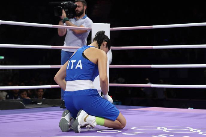Angela Carini | Italijanska boksarka Angela Carini je predala dvoboj z Alžirko Imane Khelif, ki naj bi bila biološko moški. | Foto Reuters