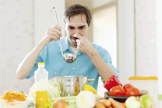 Ne prenapolnite hladilnika in uporabljajte žaluzije