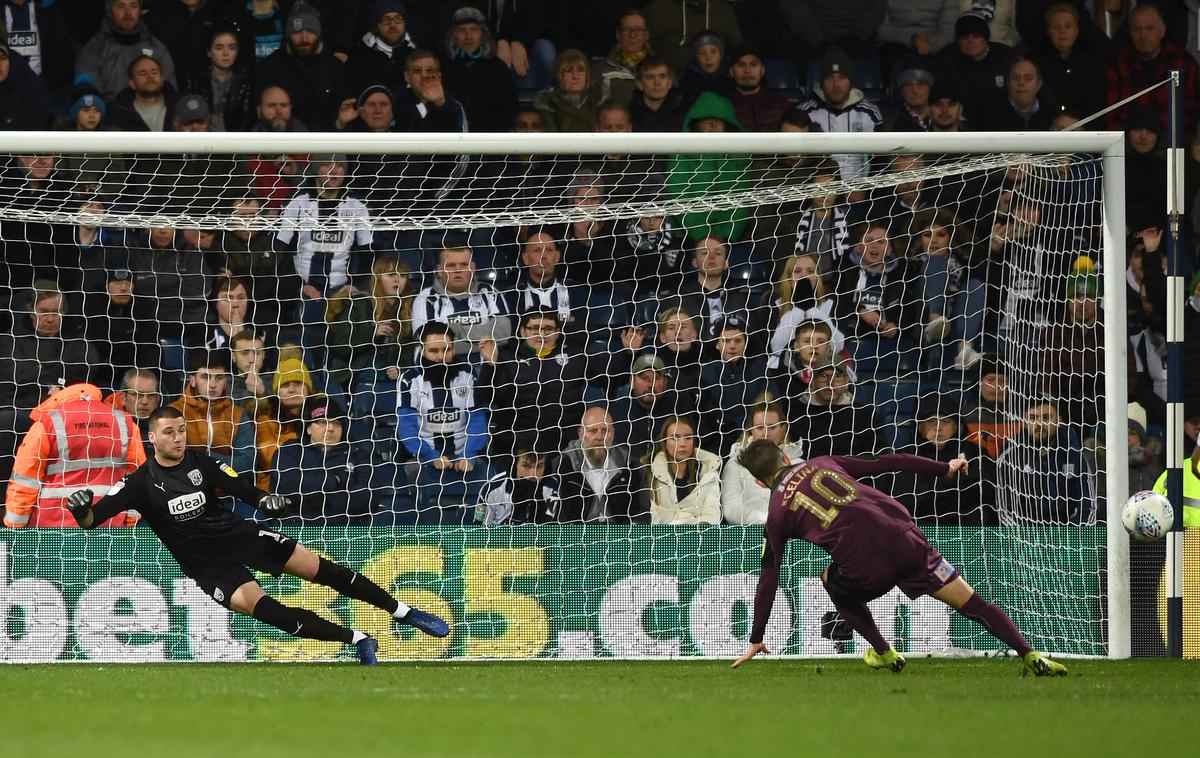 Bersant Celina | Nogometaš angleškega drugoligaša Swansea Cityja Bersant Celina si bo verjetno za vedno zapomnil poskus ponesrečene enajstmetrovke na gostovanju pri West Bromwichu.  | Foto Getty Images