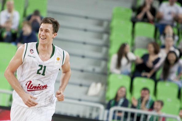 Omić in Mahkovic lahko začneta sestavljati svoje moštvo