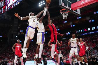 Lakersi zapravili prvo priložnost: Ayton izključen, serija se vrača v Los Angeles