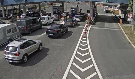 Prometni kolaps po Sloveniji: poglejte, kje so zastoji #video