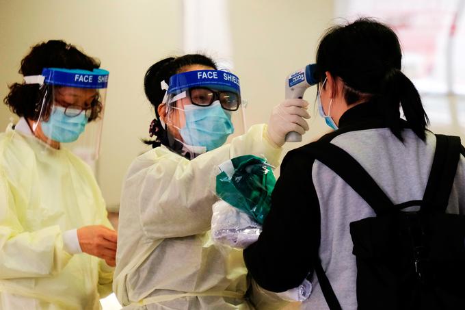 V Wuhanu, kjer je izbruhnil virus so že odprli eno od dveh na novo zgrajenih bolnišnic. | Foto: Reuters