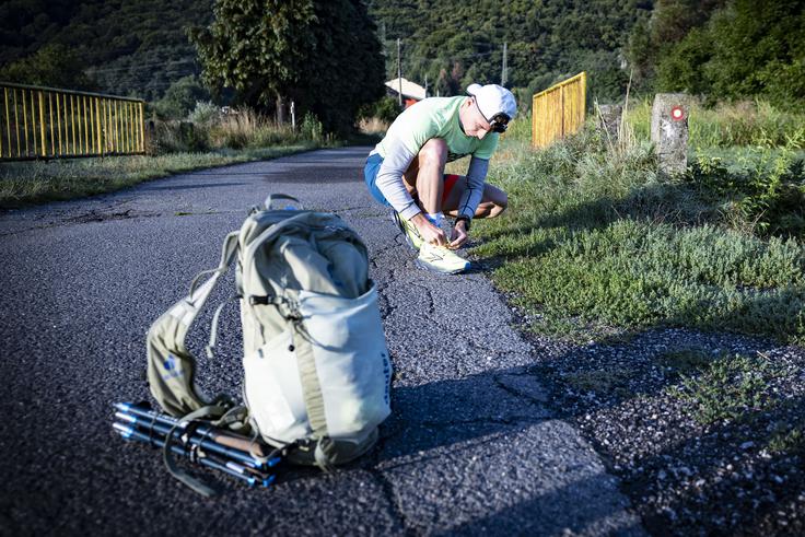 Žiga pohodnikom, ki se mu nameravajo pridružiti, priporoča, da si sami uredijo prevoz, hrano in prenočišče, se obnašajo odgovorno, imajo primerno obutev, upoštevajo navodila Planinske zveze Slovenija in vremenske razmere ter se projektu priključijo s čim več dobre volje. | Foto: Ana Kovač