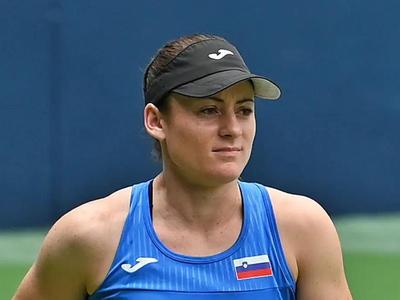 Bodo slovenska dekleta tudi danes opravile svojo nalogo? Veliko je v igri.