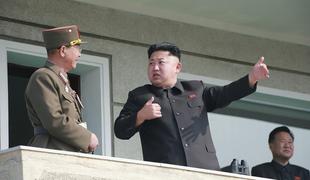 Kim Jong Un po dveh mesecih v javnosti