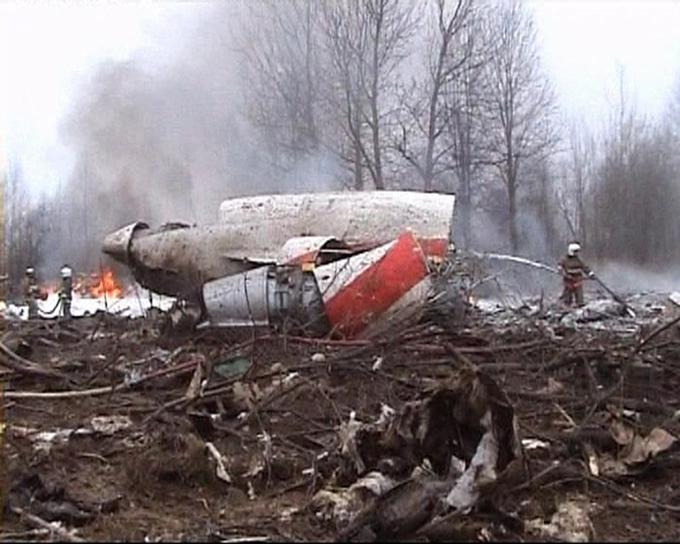 Razbitine poljskega letala. | Foto: Reuters