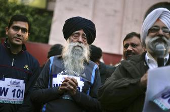 Britanski maratonec Fauja Singh pri 114 letih umrl v prometni nesreči