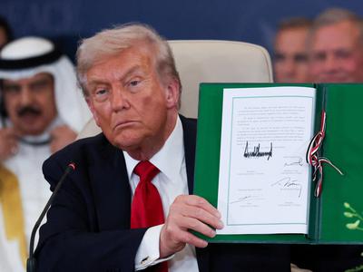 Donald Trump in drugi voditelji v Egiptu podpisali deklaracijo o miru v Gazi