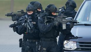Nemška policija lovi tri člane nekdanje levičarske teroristične skupine RAF