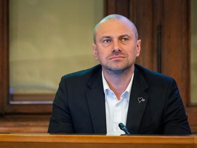 NLB namerava znižati prevzemni prag za Addiko Bank