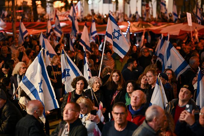 V Izraelu je več tisoč protestnikov izražalo nezadovoljstvo z vlado Netanjahuja. | Foto: Reuters