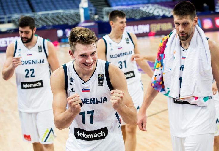 Luka Dončić je v prvem polčasu dosegel 14 točk, na koncu se je ustavil pri 22. | Foto: Vid Ponikvar