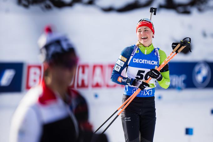 Anamarija Lampič je prvič kot biatlonka nastopala pred domačimi navijači. | Foto: Grega Valančič/Sportida