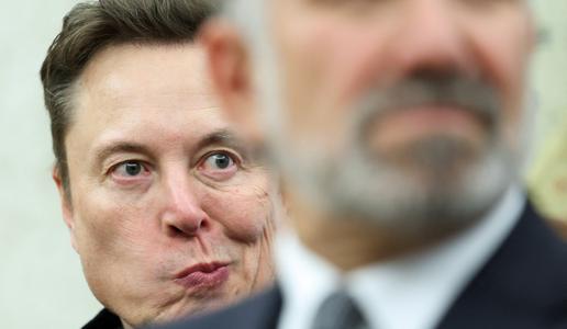 Elon Musk je ustvaril nočno moro za goreče navijače Donalda Trumpa – in zase