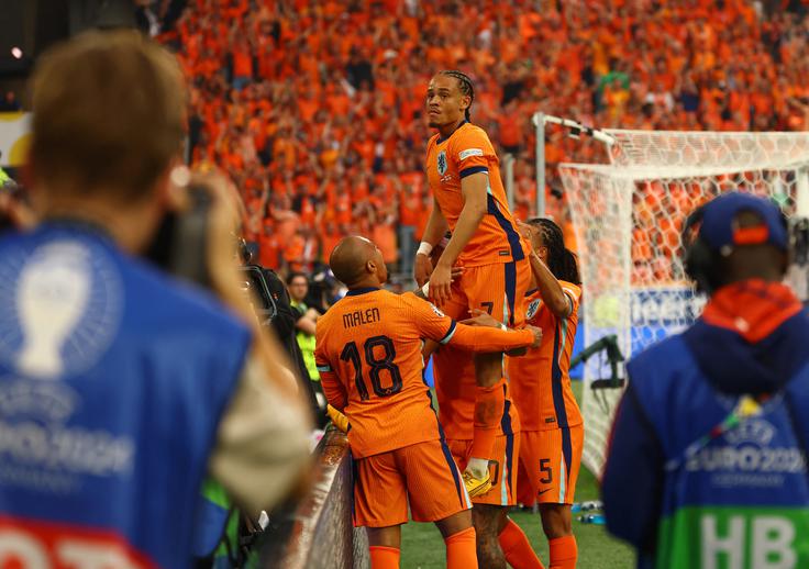 Xavi Simons pri 22 letih že spada med nosilce igre nizozemske reprezentance. | Foto: Reuters