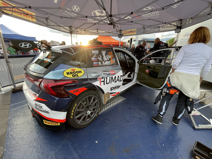 Tokrat odstop za Roka Turka in Blanko Kacin (hyundai i20 rally2). | Foto: Gregor Pavšič