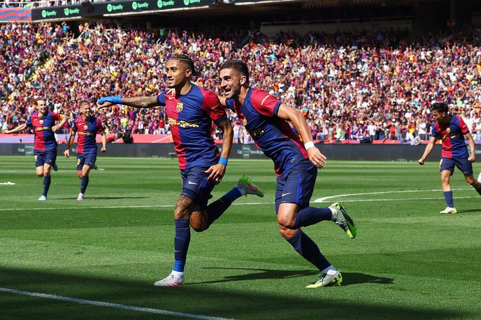 Raphinha, Ferran Torres, Barcelona | Barcelona je po zmagi na el classicu na pragu naslova. | Foto Reuters