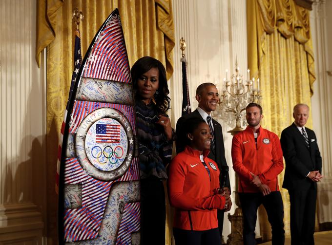 Po uspešnem nastopu na olimpijskih igrah v Braziliji, ki so bile njene prve, jo je sprejel tudi takratni ameriški predsednik Barrack Obama. | Foto: Getty Images