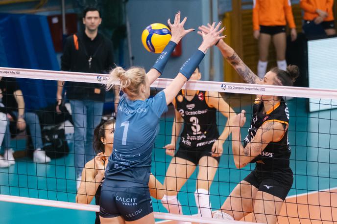 Calcit Volley | Kamničanke so izgubile tudi povratno tekmo osmine finala pokala Cev. | Foto Klemen Brumec