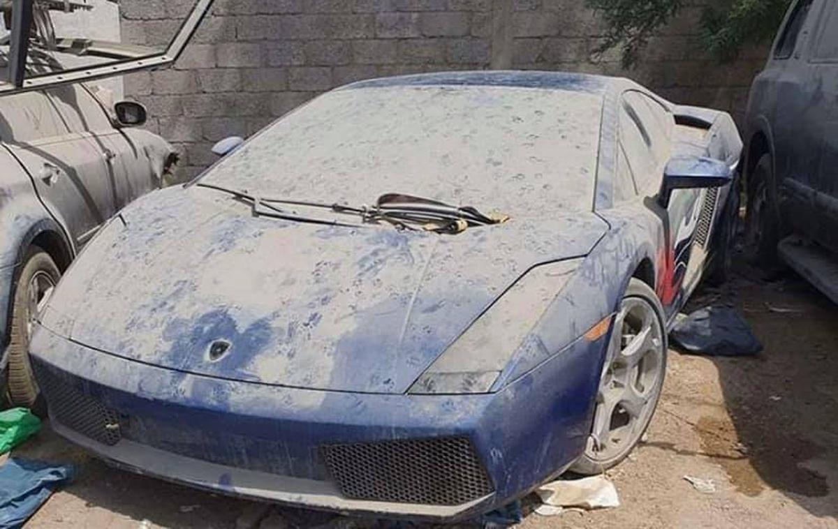 Lamborghini galardo | Precej pogost pojav v državah Perzijskega zaliva, a v veliki večini ne gre za zapuščen avtomobil, temveč so ga oblasti zasegle zaradi dolgov lastnika. | Foto Abandoned Cars in Dubai