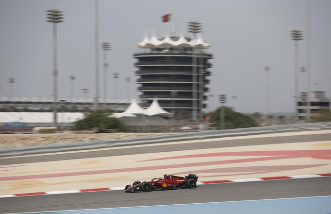 Charles Leclerc na testiranjih v Bahrajnu, kjer bo konec tedna prva dirka sezone. | Foto: Reuters