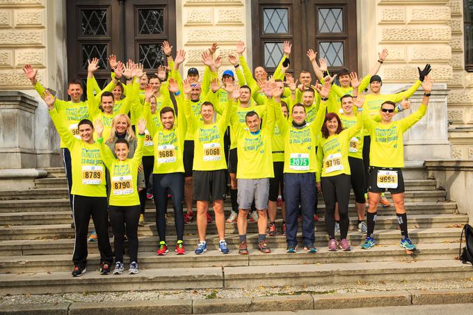 Na 21. Ljubljanskem maratonu sta tekla 102 tekača iz skupine SIJ. Akciji so se poleg zaposlenih pridružili tudi njihovi družinski člani. | Foto: Sandi Fišer