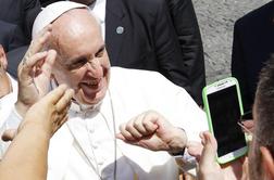 Papež po telefonu presenetil mladega Italijana