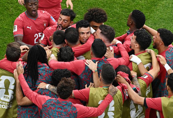 Veselje v portugalskem taboru po prvem zadetku Ronalda. | Foto: Reuters