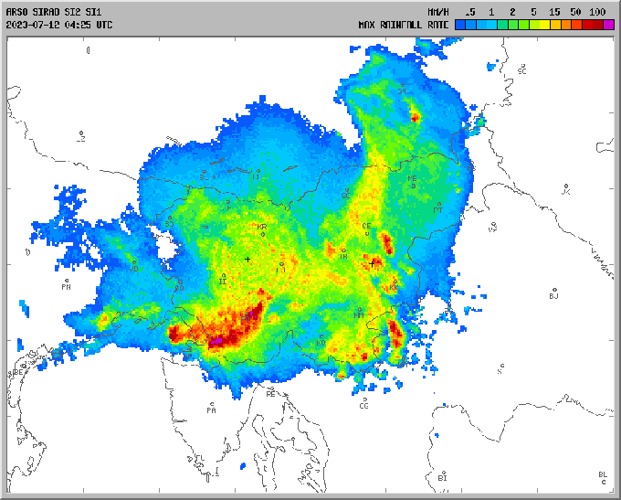 Radarska slika padavin ob 4.25 | Foto: meteo/Arso/gov.si