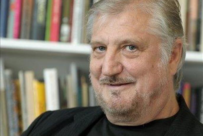 Znanih pet finalistov za večernico