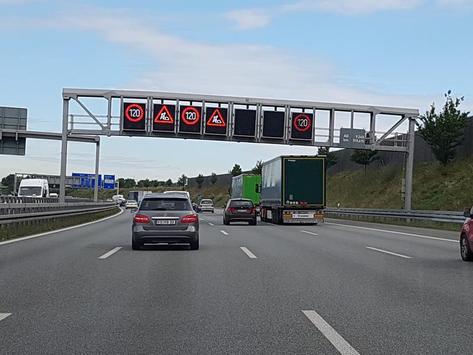 Skrajno levi prometni pas je tudi na avtocestah v Nemčiji le redko prazen. | Foto: Gregor Pavšič