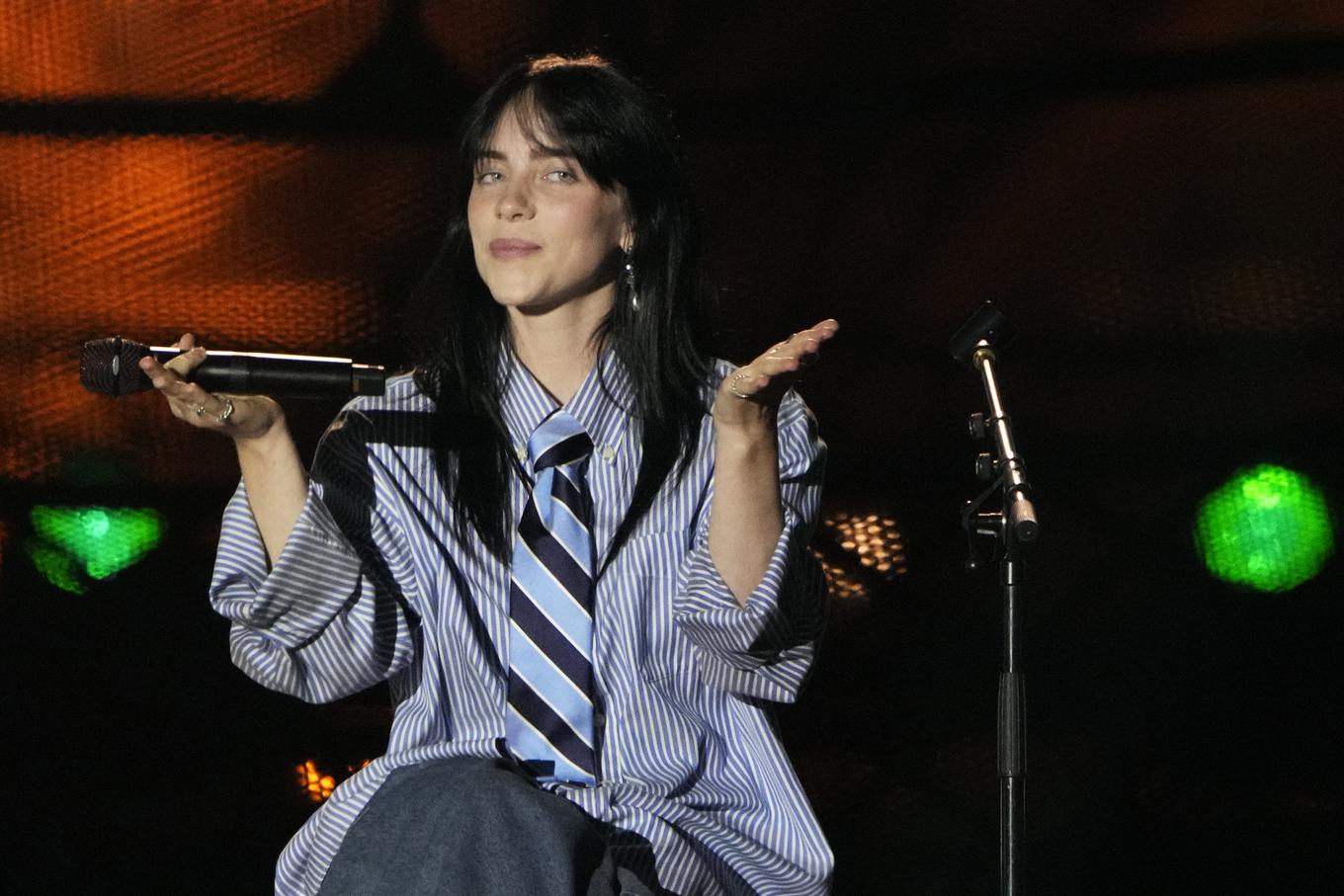 Billie Eilish v novi kampanji neprepoznavna: oboževalci presenečeni nad preobrazbo