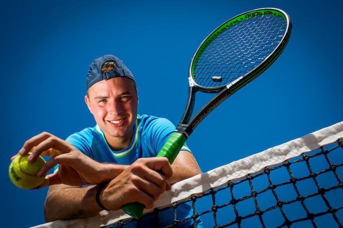 Marino Kegl | Marino Kegl se je prebil v tretji krog teniškega turnirja na olimpijskih igrah za gluhe športnike. | Foto Vid Ponikvar