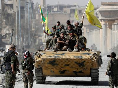 Kurdi začeli veliko kopensko ofenzivo proti Iranu