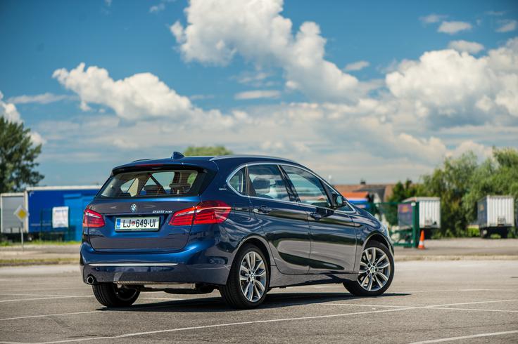 Serija 2 active tourer povezuje vsestransko uporabnost in značilen užitek v vožnji BMW. | Foto: Klemen Korenjak