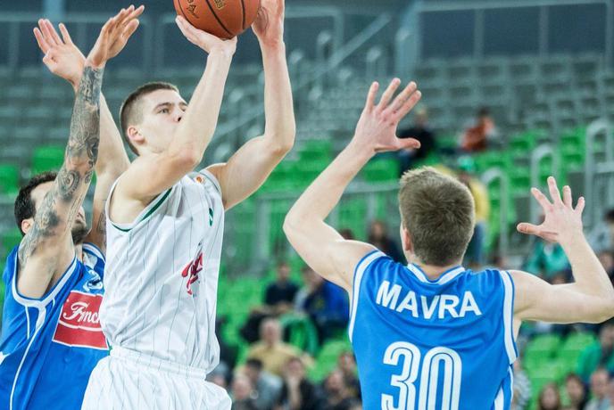 Zmaji zapravili visoko prednost, Krka prejela 100 točk, Blažičeva zvezda suverena