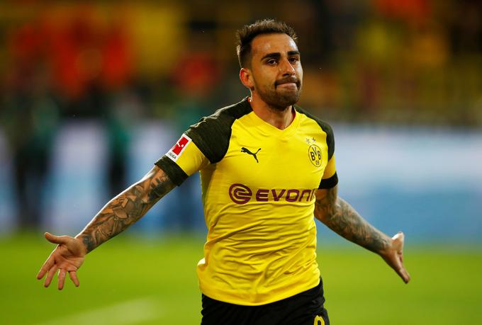 Paco Alcacer je zadel za zmago (3:2) Dortmunda na derbiju z Bayernom. | Foto: Reuters