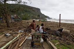 Orkan Melissa povzročil več deset smrti in ogromno škodo #video