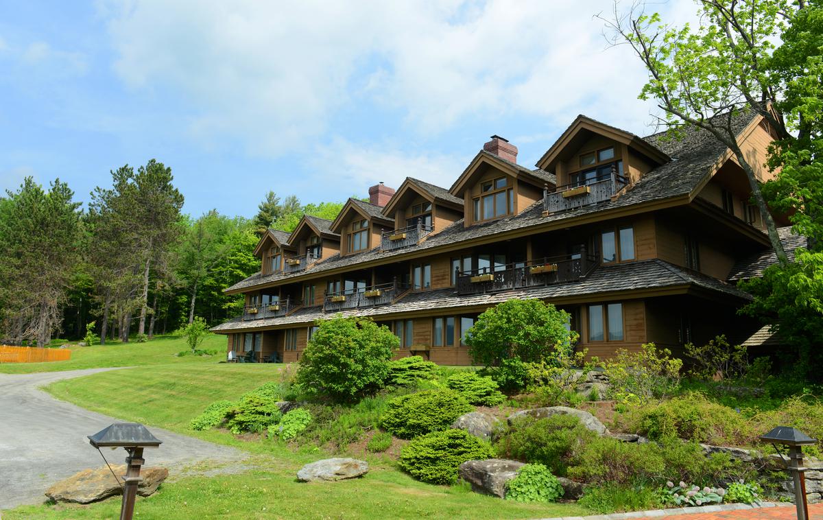 Family von Trapp | Gostišče ohranja avstrijsko tradicijo, od alpskega arhitekturnega sloga in kavarne z jabolčnim zavitkom do lastne pivovarne, kjer varijo pivo po avstrijskem vzoru. | Foto Shutterstock